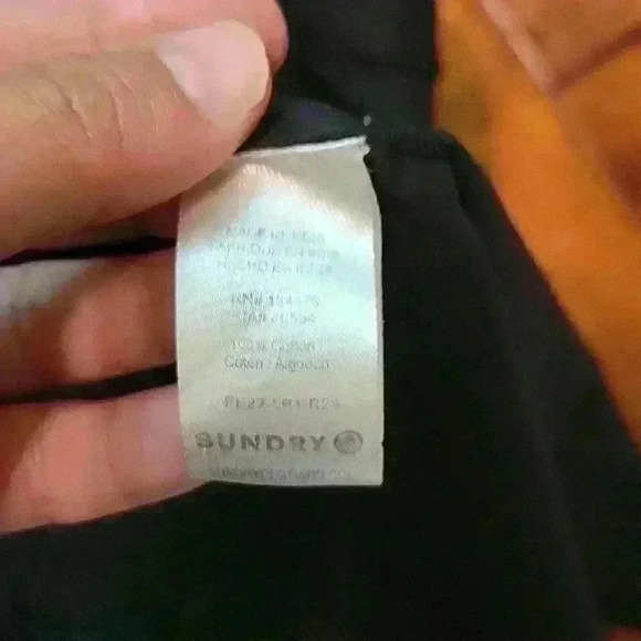 SUNDRY BY EVEREVE BLACK PUFFY DRESS - Picture 2 of 3